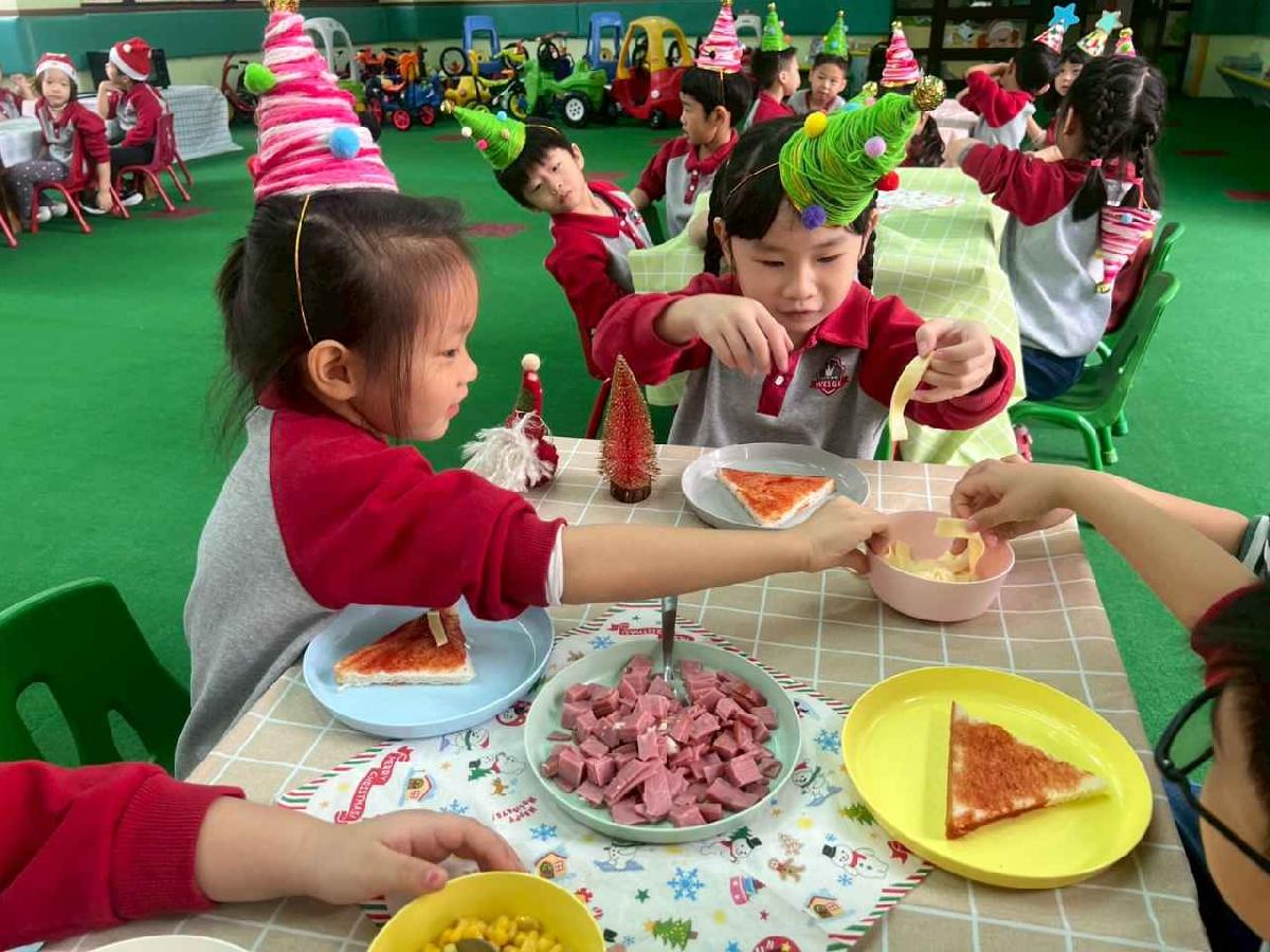 line_album_1219聖誕party_251219_11