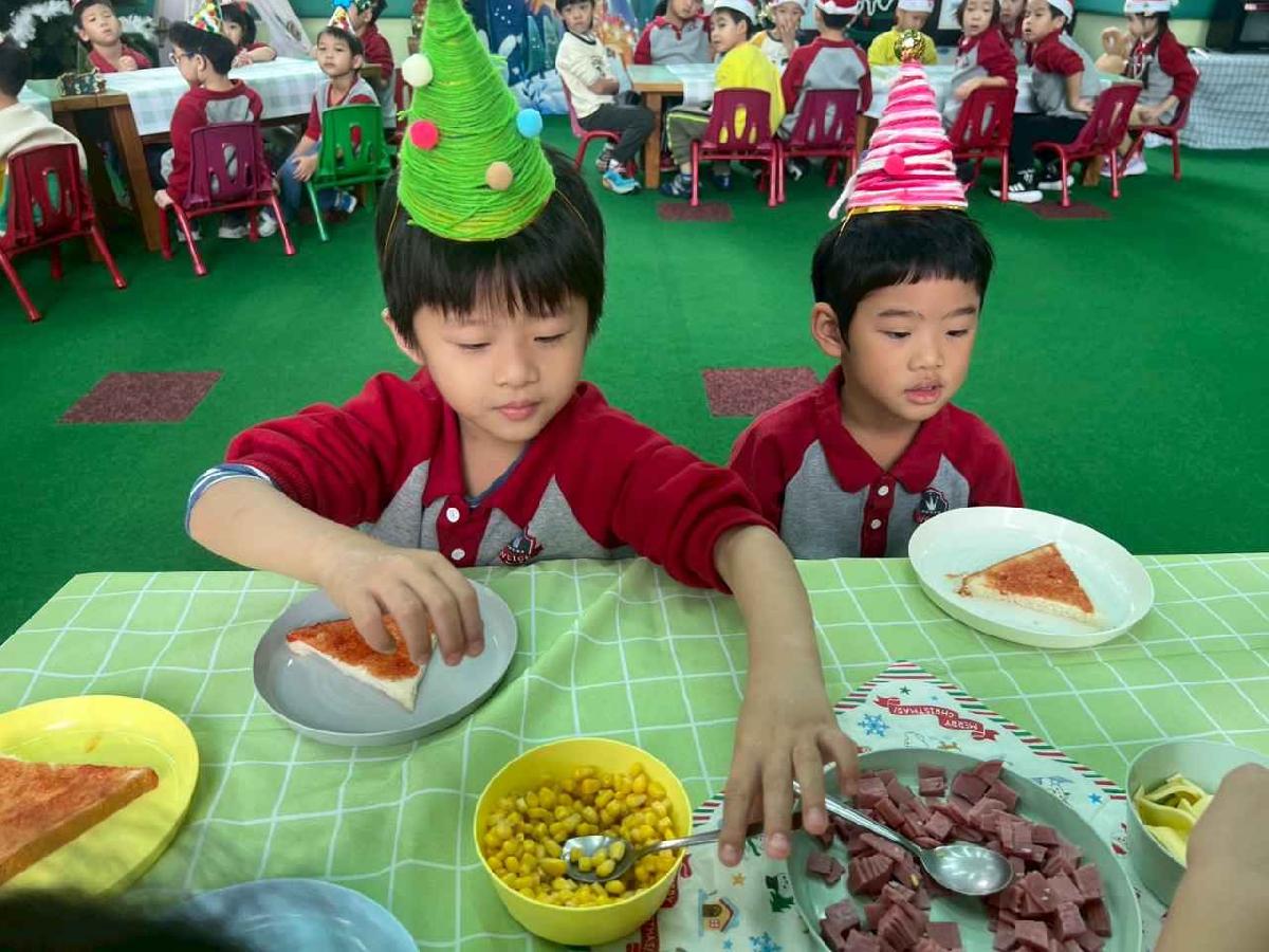 line_album_1219聖誕party_251219_12