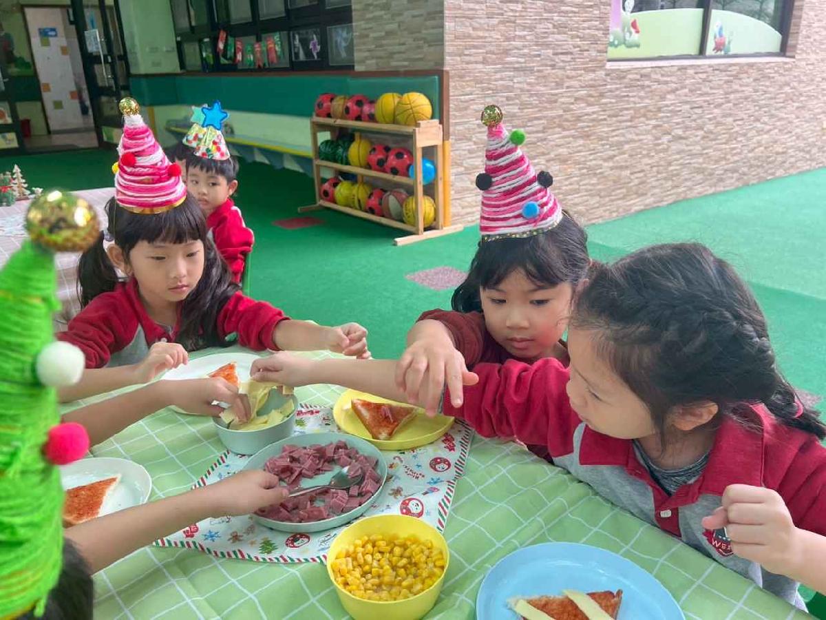 line_album_1219聖誕party_251219_13