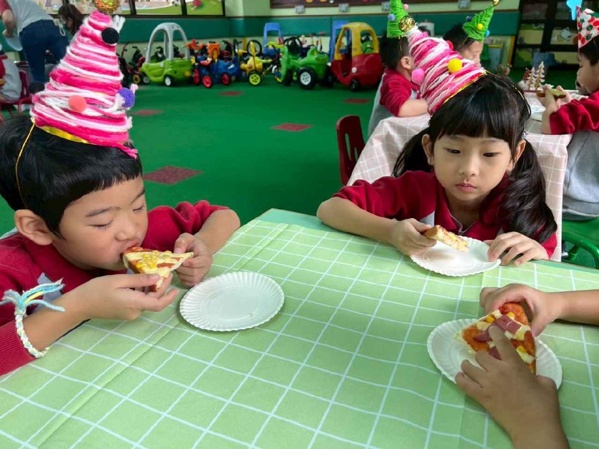 line_album_1219聖誕party_251219_19