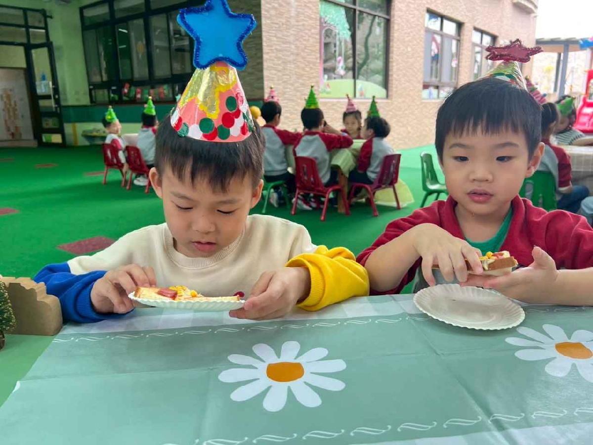 line_album_1219聖誕party_251219_21