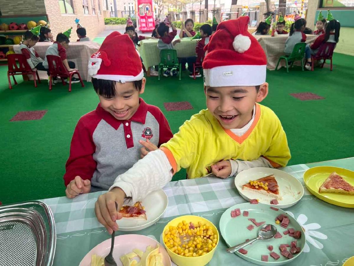 114.12.19--聖誕披薩