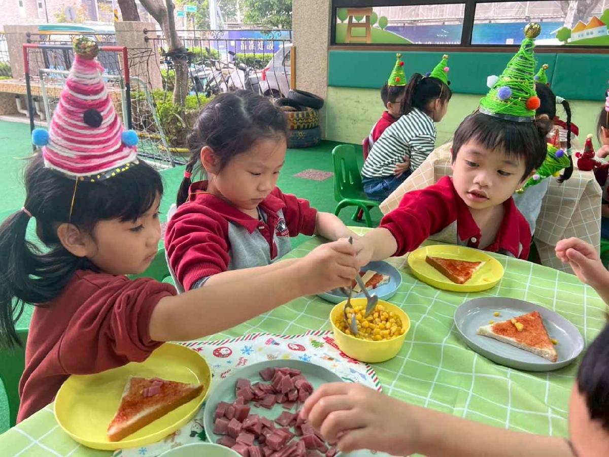 line_album_1219聖誕party_251219_36