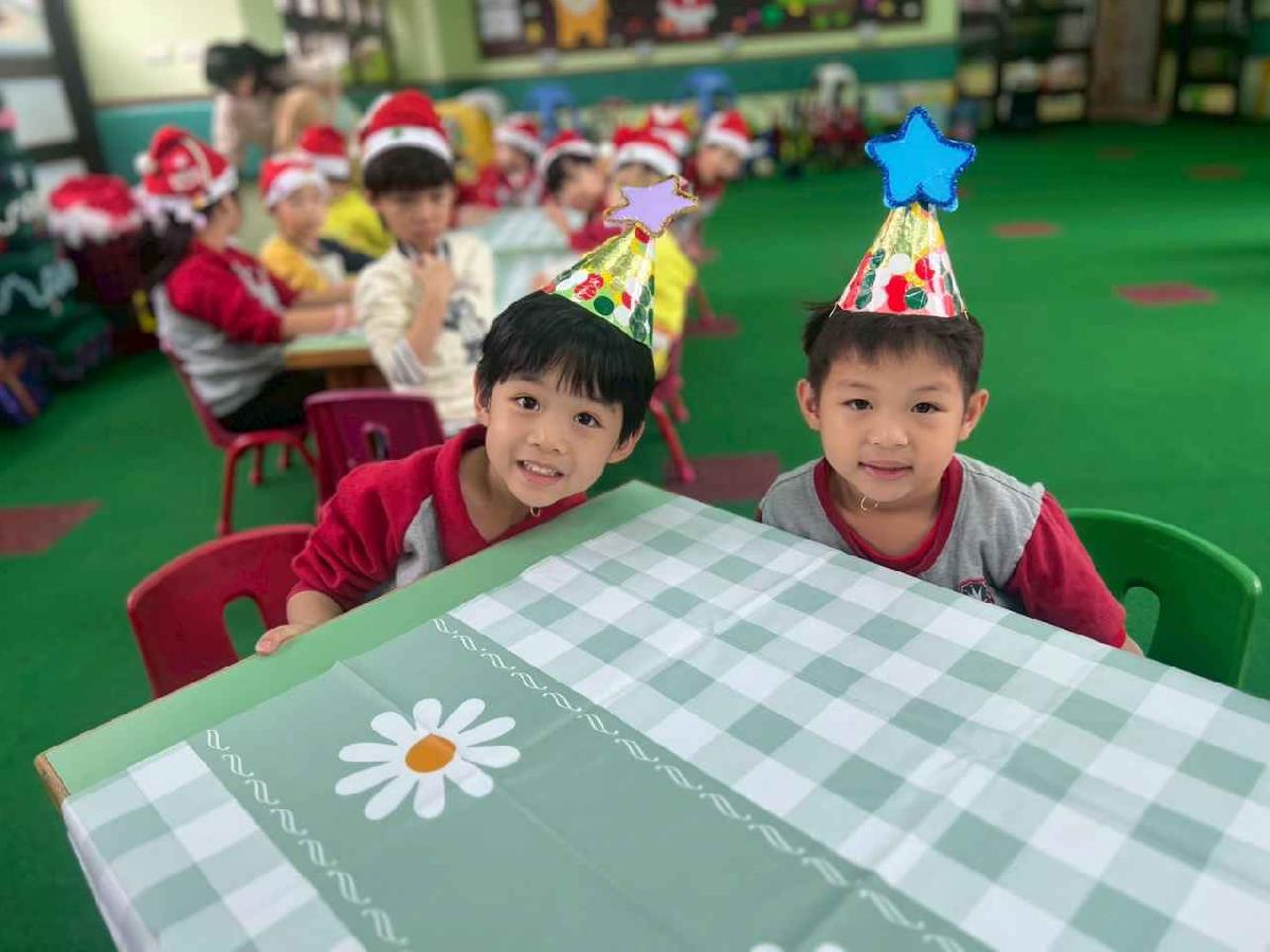 line_album_1219聖誕party_251219_41