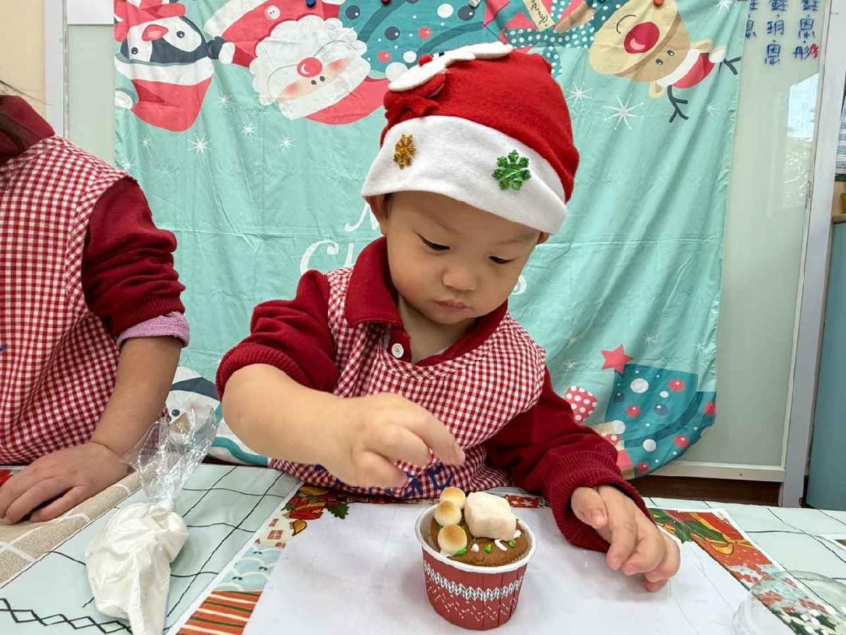 line_album_幼幼製做糖霜杯子蛋糕_251222_10