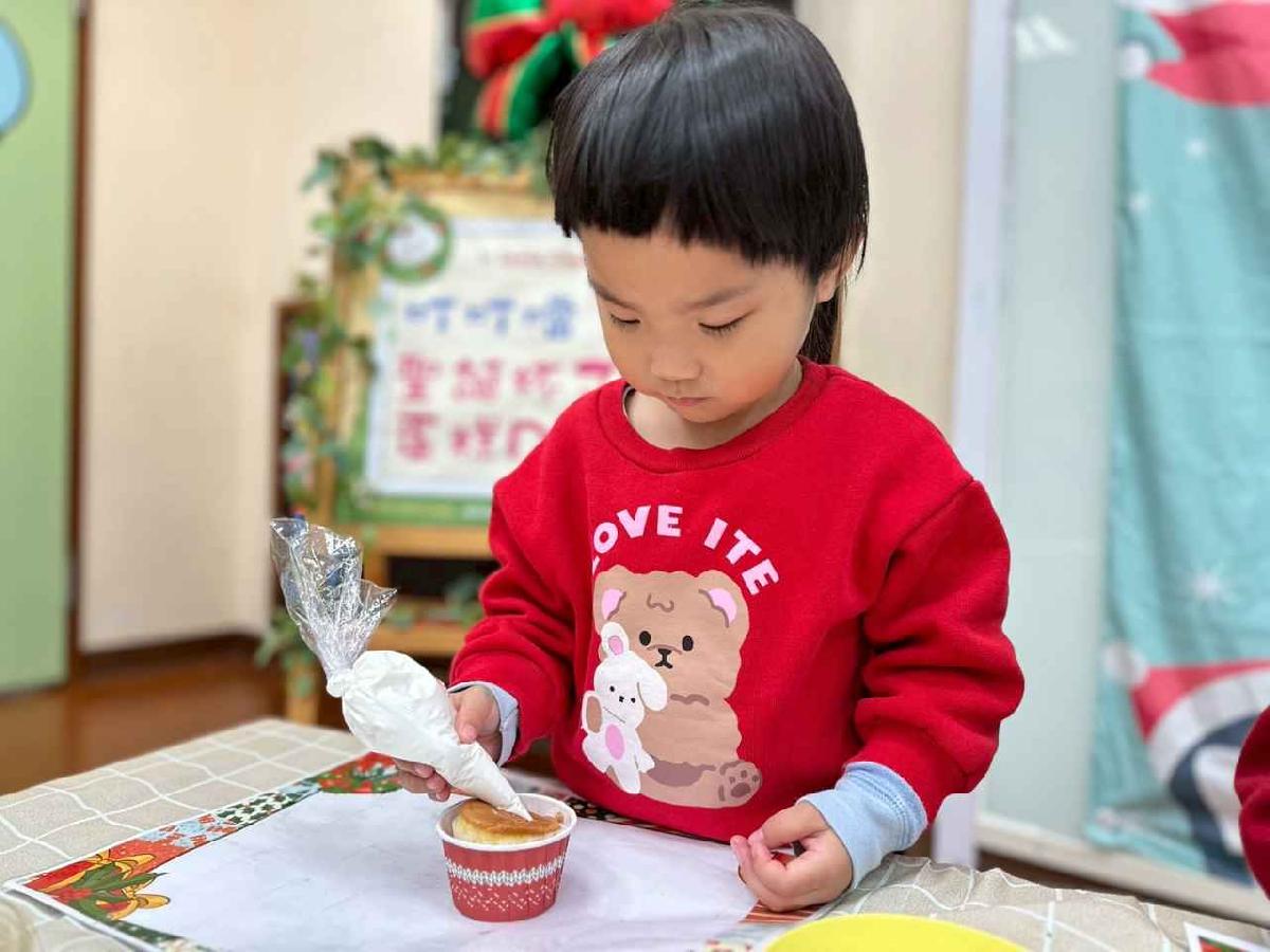 line_album_幼幼製做糖霜杯子蛋糕_251222_24