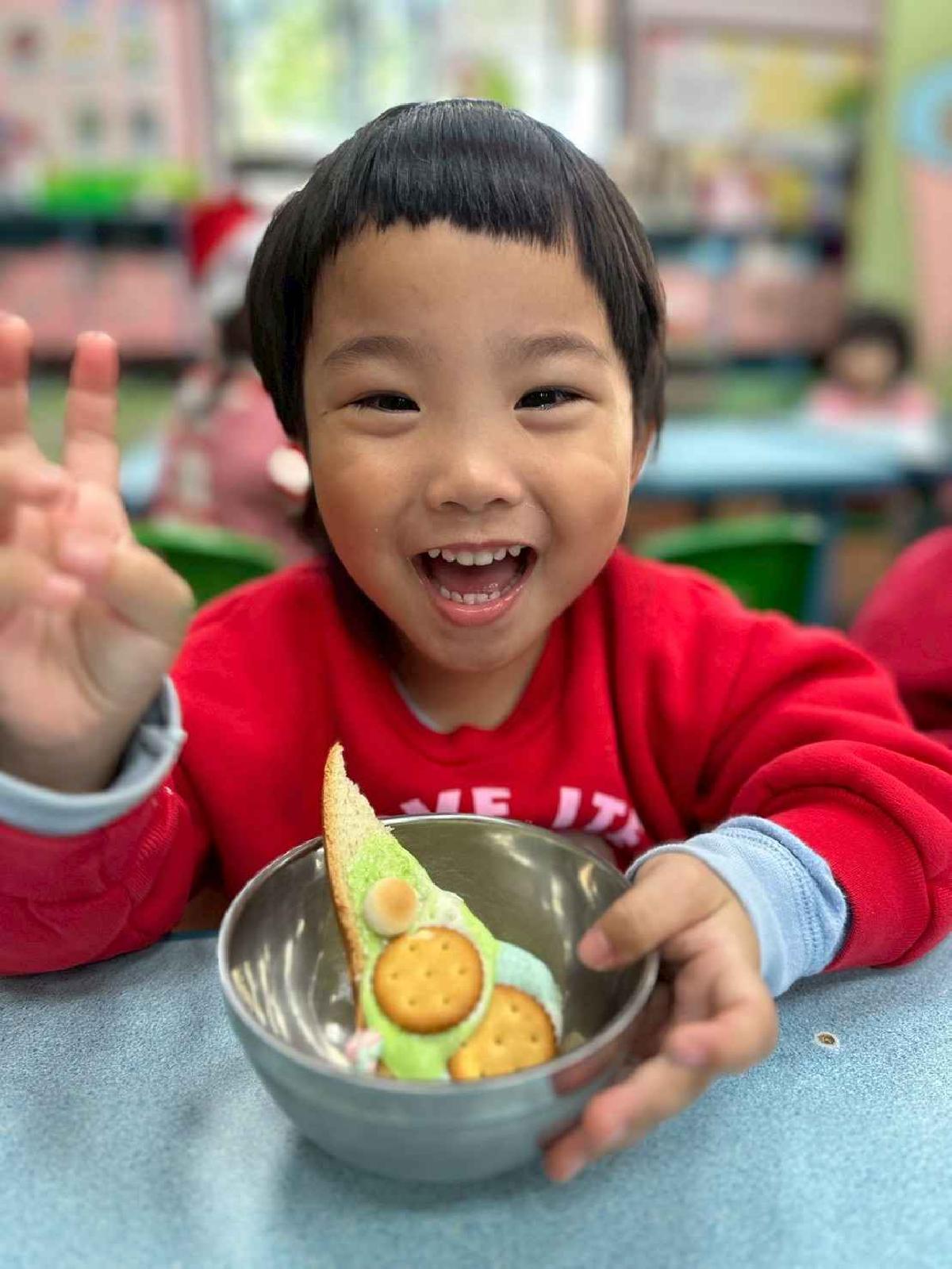 line_album_幼幼製做糖霜杯子蛋糕_251222_33