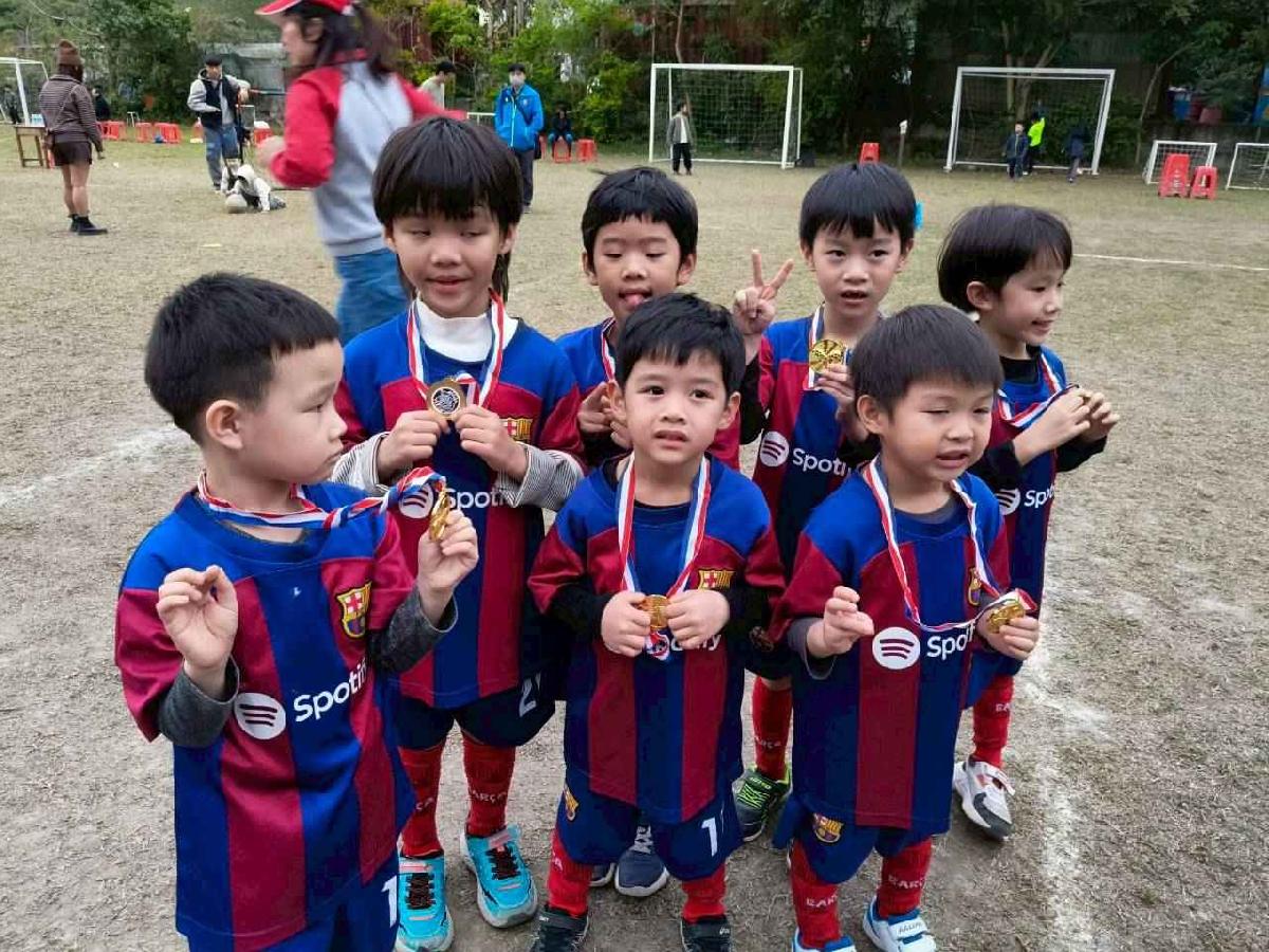 line_album_110足球友誼賽_260112_120