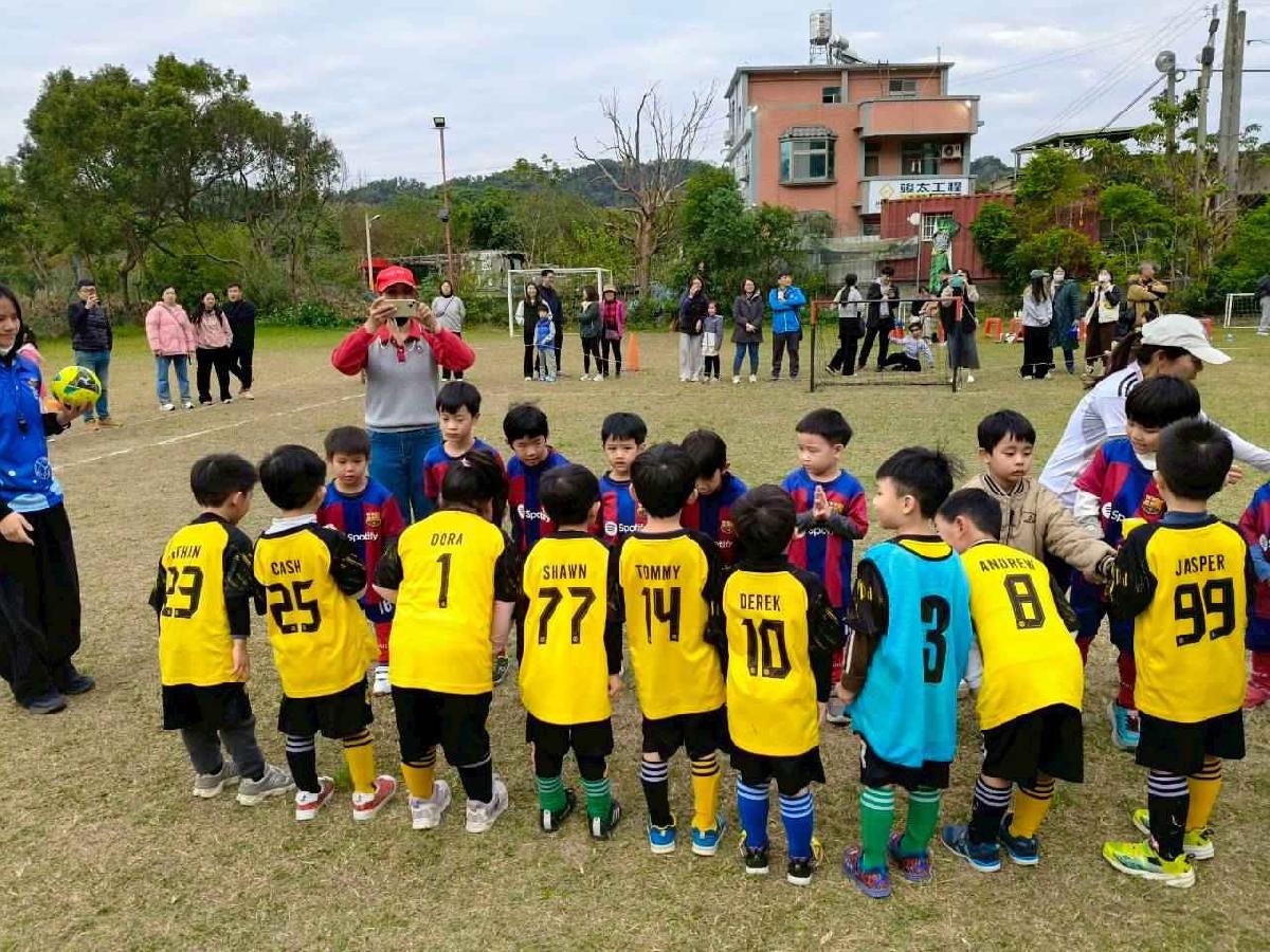 line_album_110足球友誼賽_260112_77