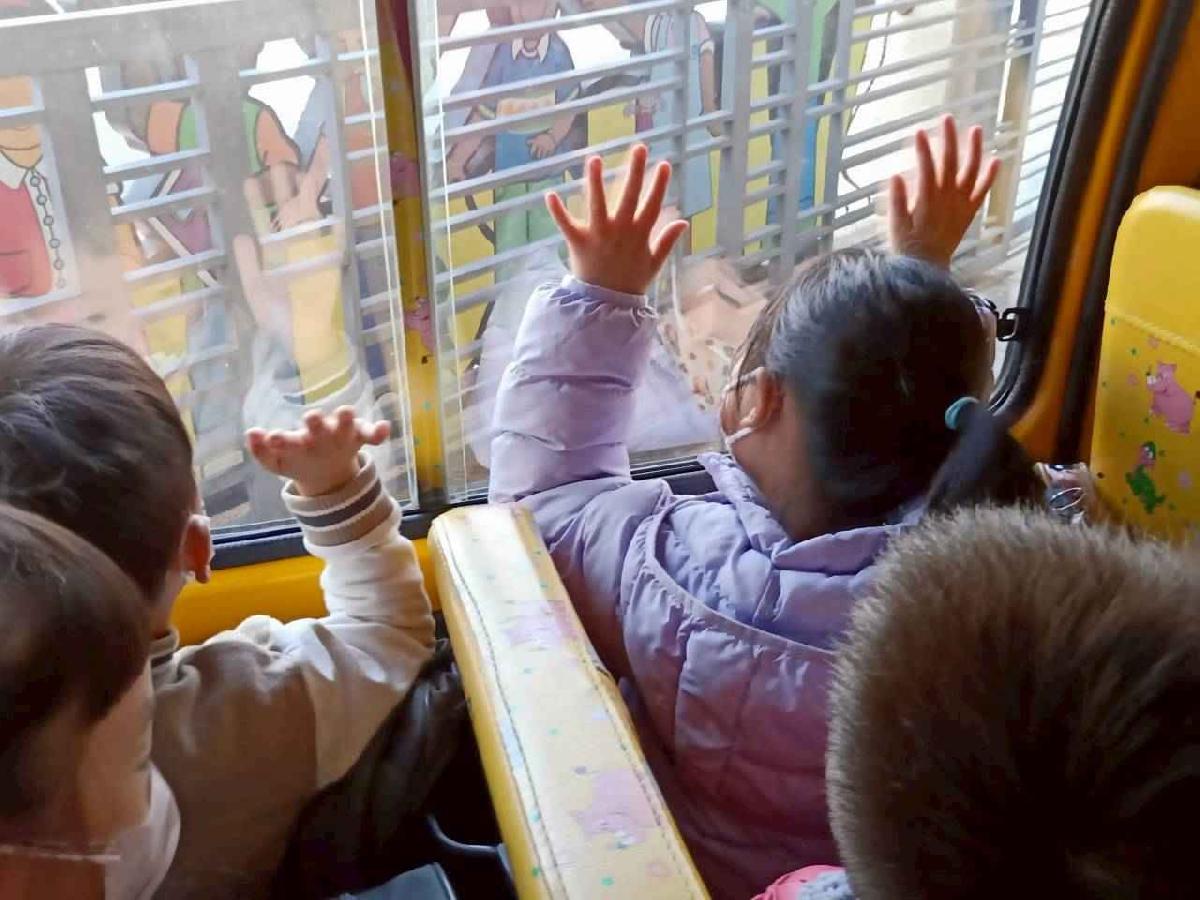 line_album_娃娃車宣導演練_260313_2