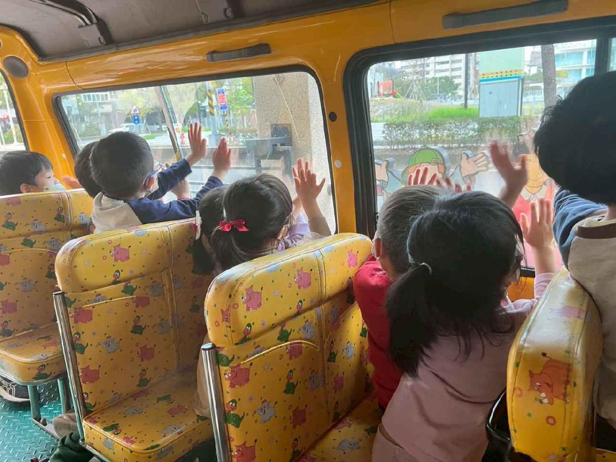 line_album_娃娃車宣導演練_260313_47