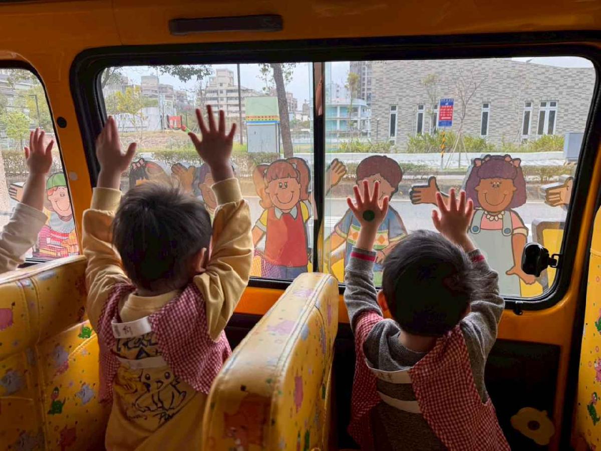 line_album_娃娃車宣導演練_260313_72