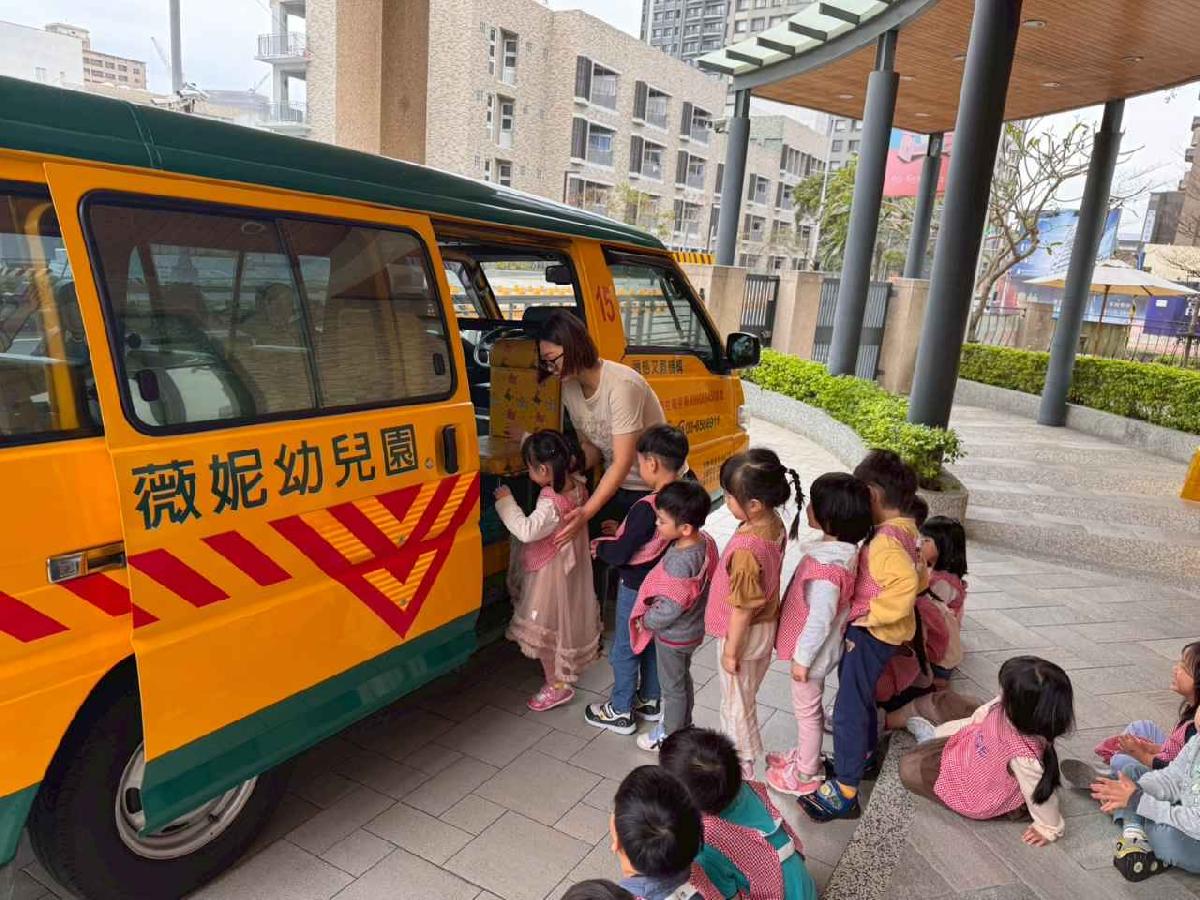 line_album_娃娃車宣導演練_260313_78