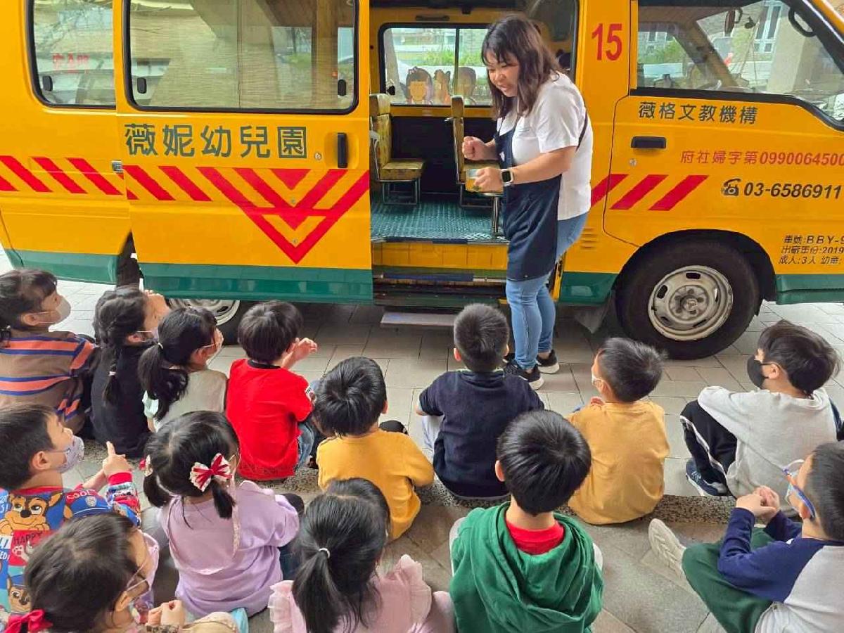 line_album_娃娃車宣導演練_260313_93