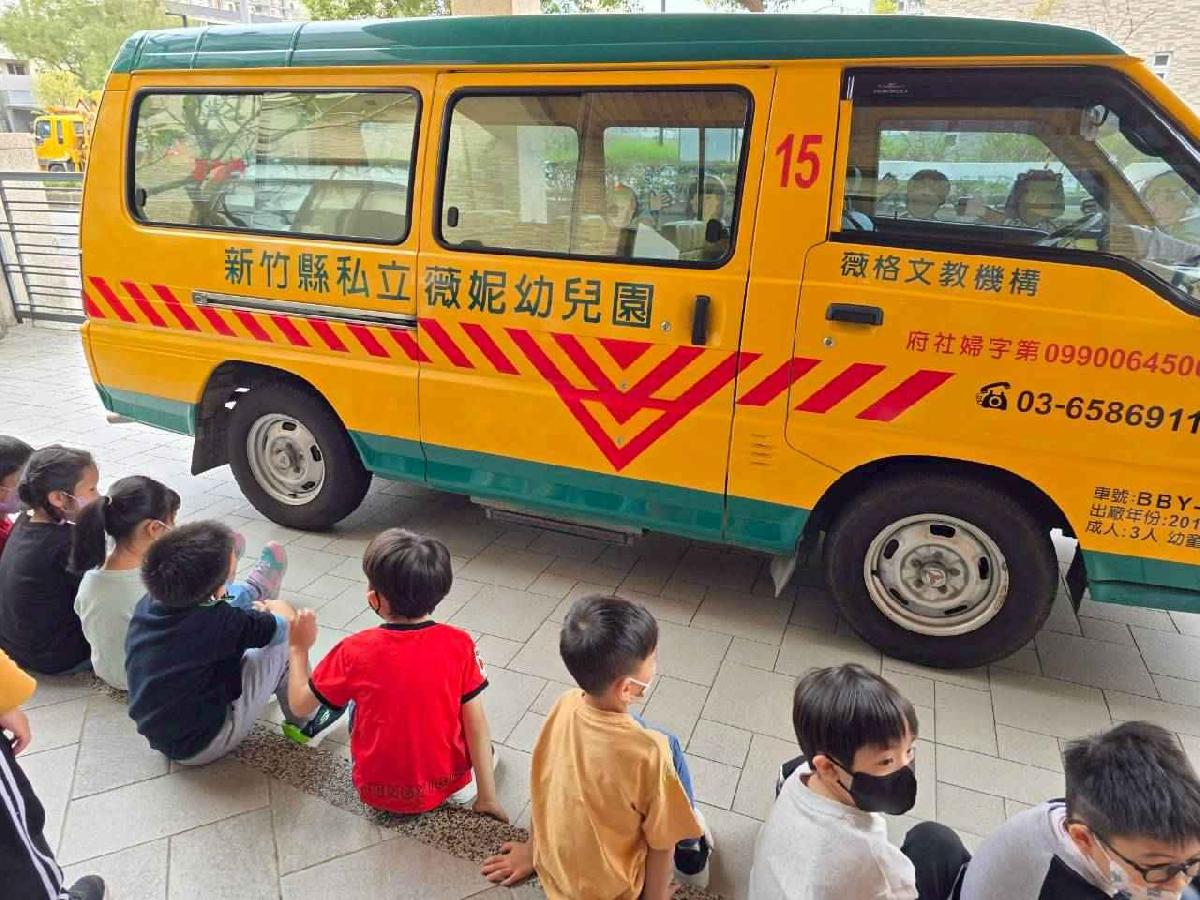 line_album_娃娃車宣導演練_260313_95