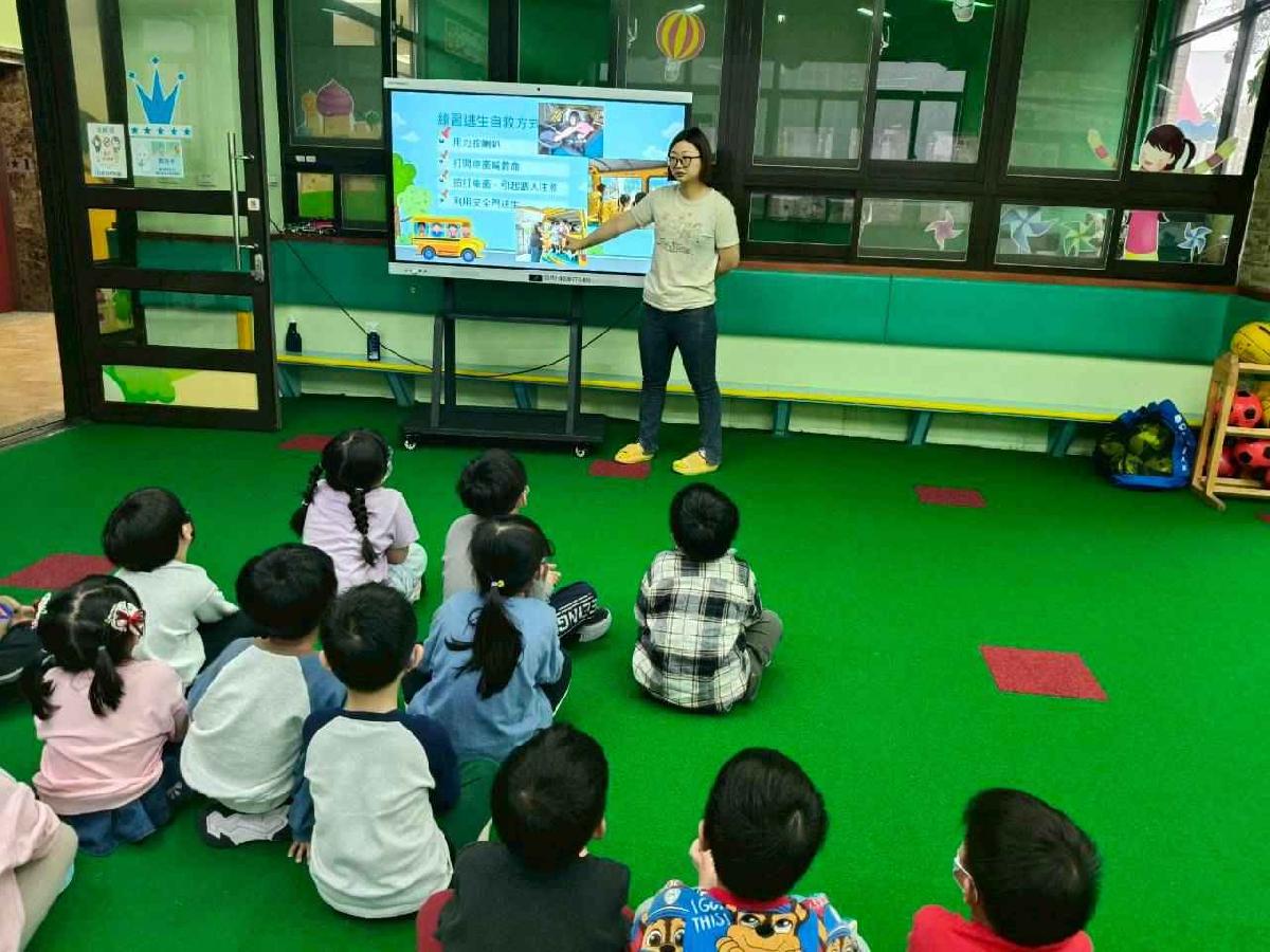 line_album_娃娃車宣導演練_260313_96