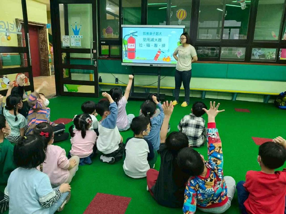 line_album_娃娃車宣導演練_260313_97