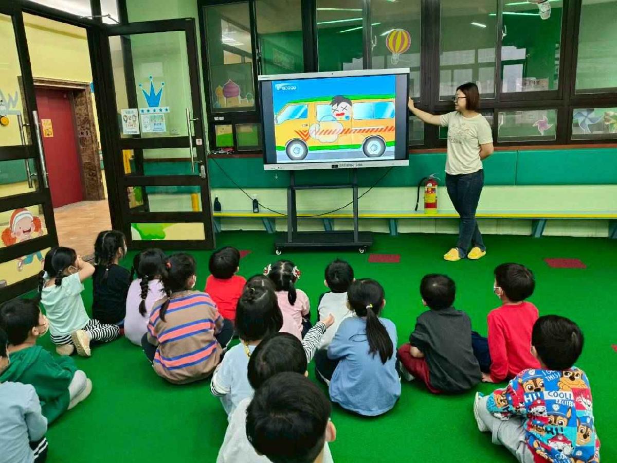 line_album_娃娃車宣導演練_260313_100