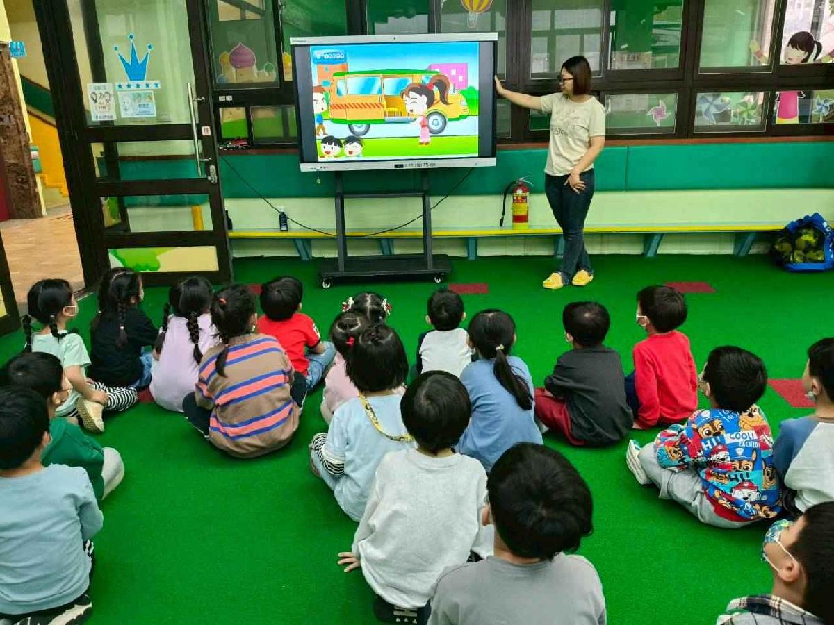 line_album_娃娃車宣導演練_260313_101