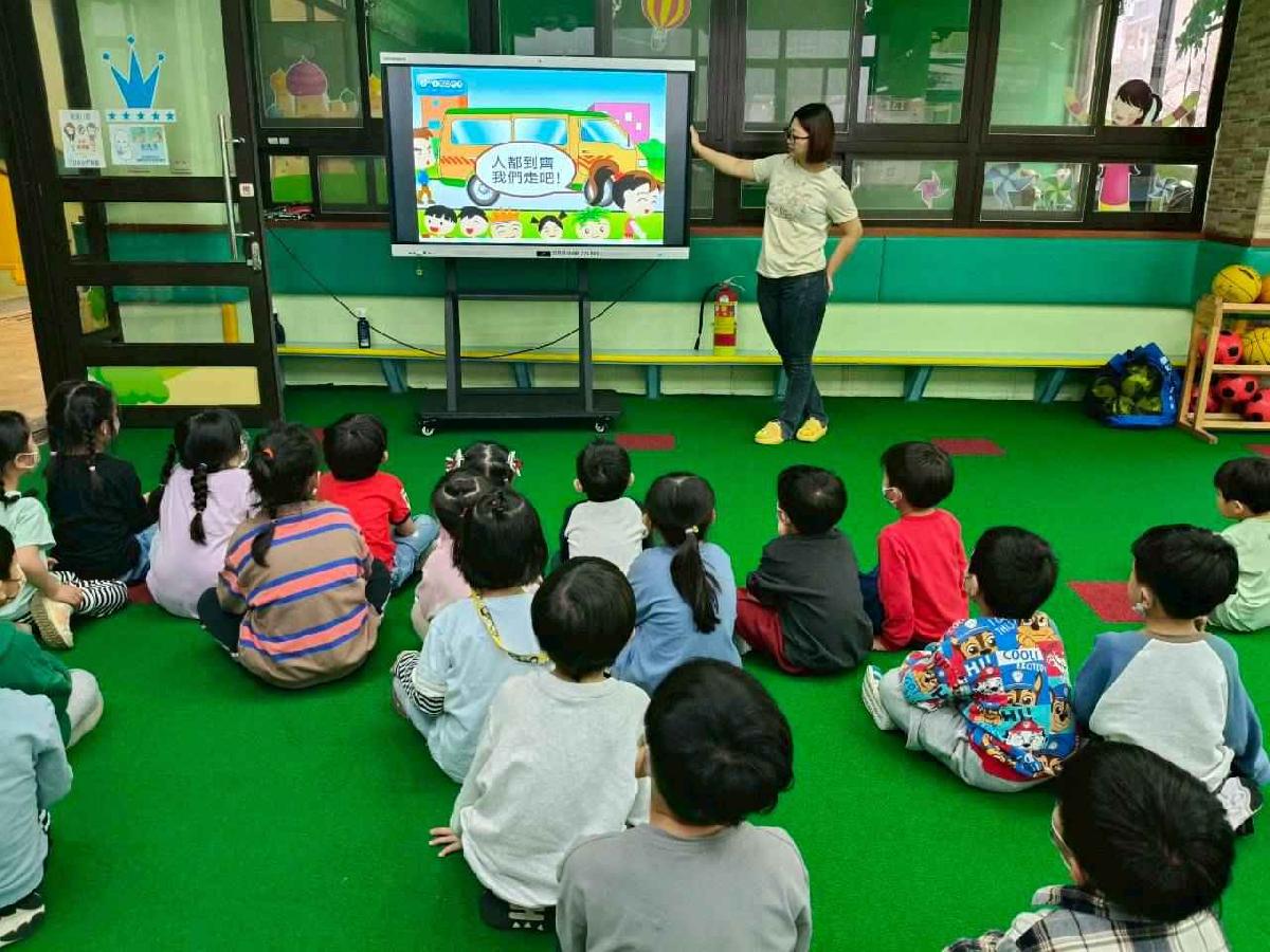 line_album_娃娃車宣導演練_260313_102