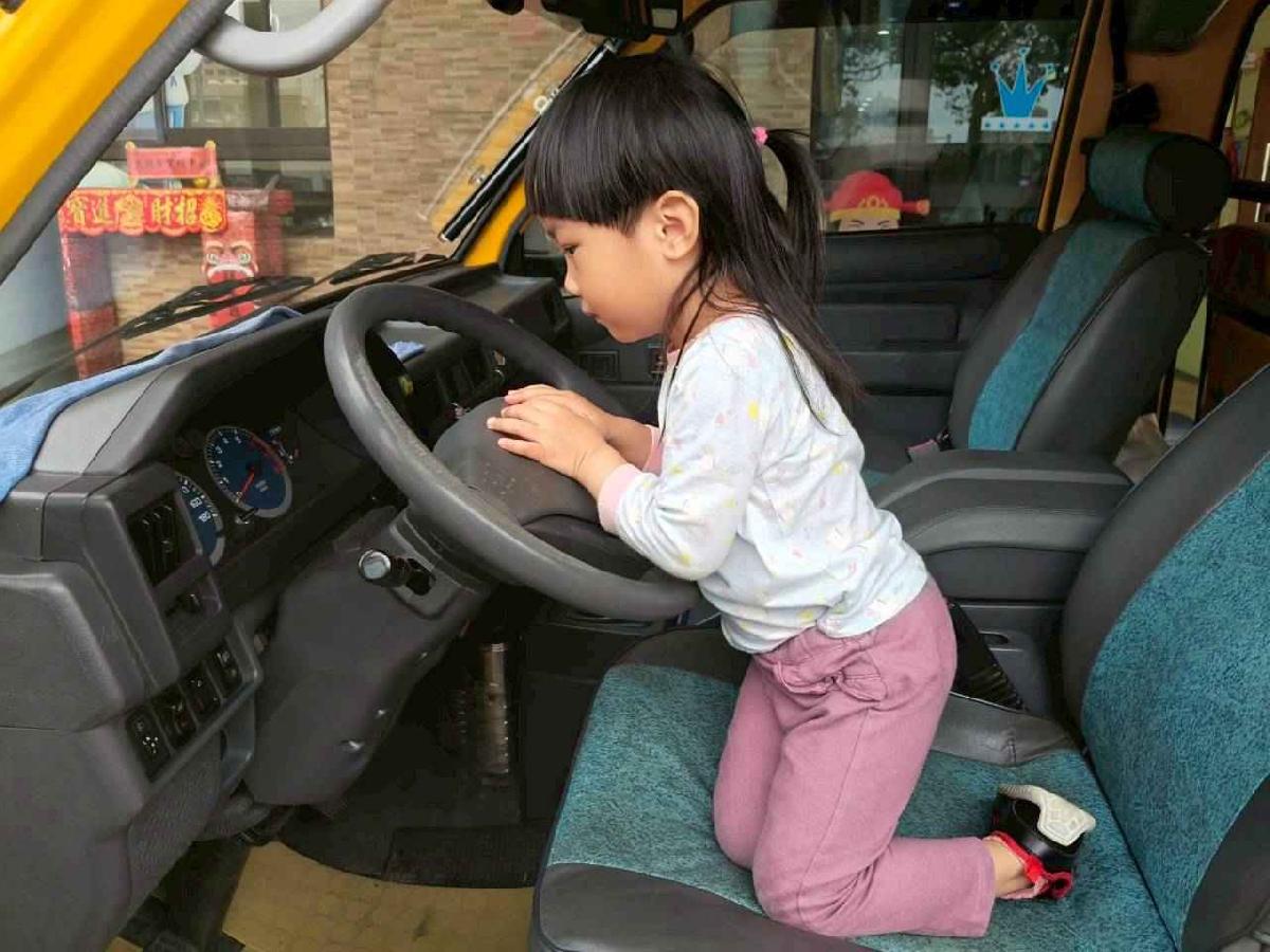 line_album_娃娃車宣導演練_260313_131