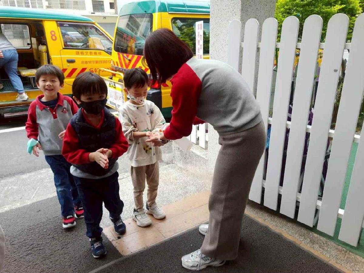 line_album_202訪安親班_001 (4)