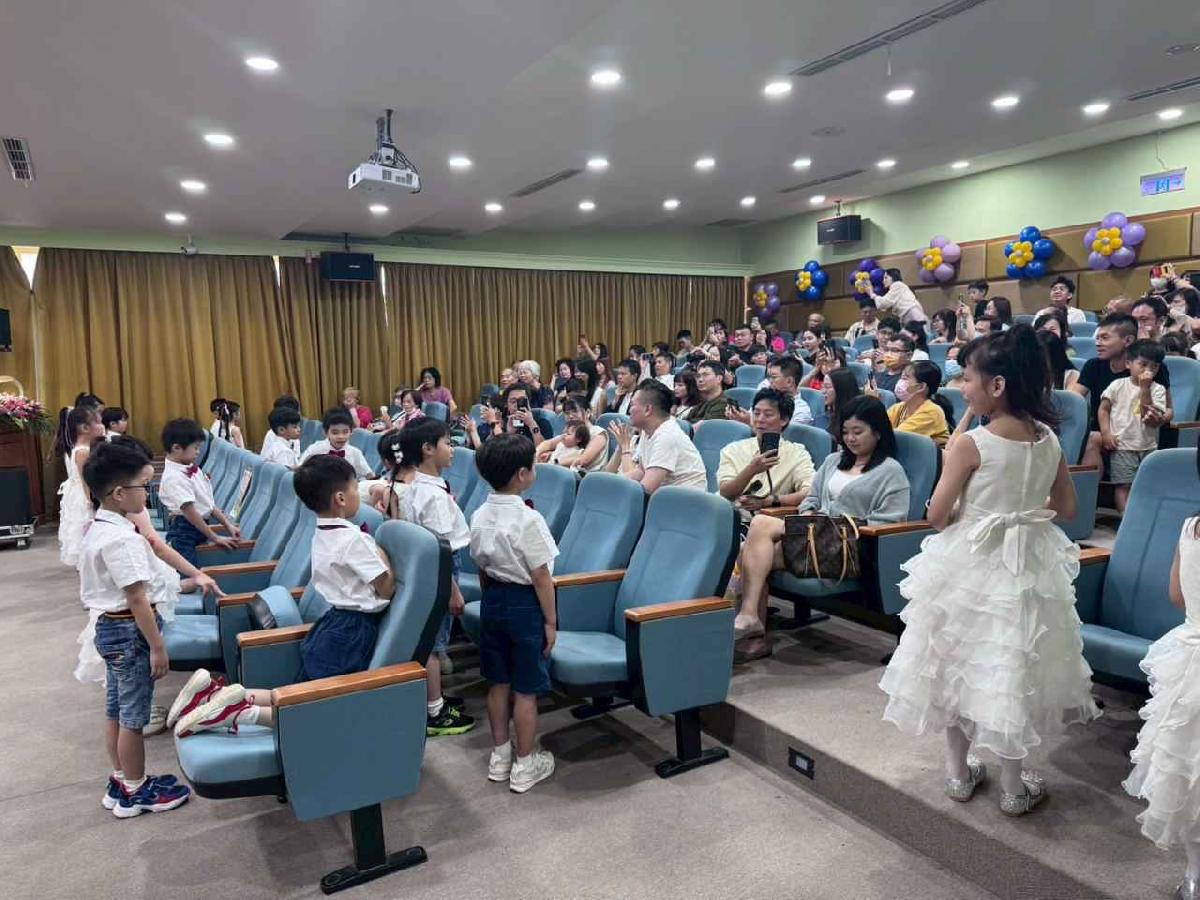 line_album_115.07.18畢業典禮_260720_14